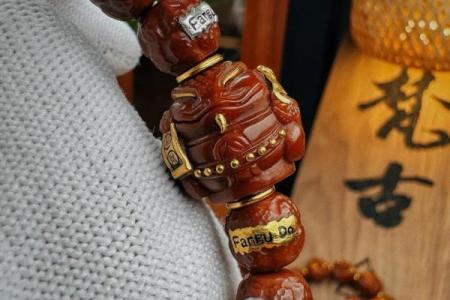 城头土命者的文玩搭配：让灵性与美感并存