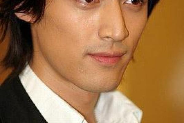 女人鞋拔子脸型是什么命：揭示面相的奥秘与人生轨迹