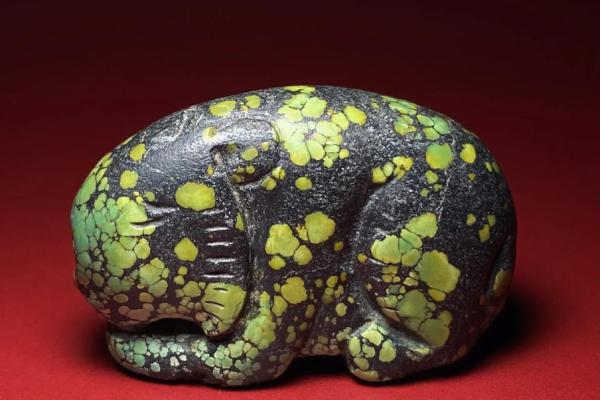 兔年生肖运势解析：哪些生肖命运多舛，需格外留意？