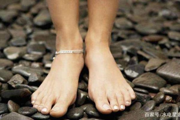 大脚趾上长毛的神秘寓意与命理解析，如何看待这一现象？