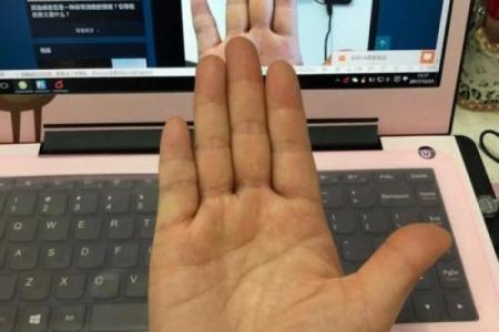 小指四节的人命运解读：灵巧与机智的象征