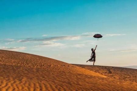 戊申日出生的命运解析：揭开生命的神秘面纱