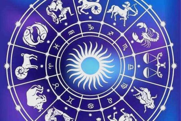 古代小姐命格解析：她们命运背后的秘密与故事