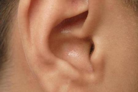 探秘：女人没有耳垂的命理解析与生活影响