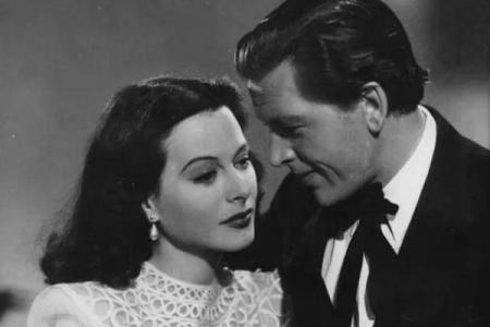 1936年10月的传奇故事与时代印记