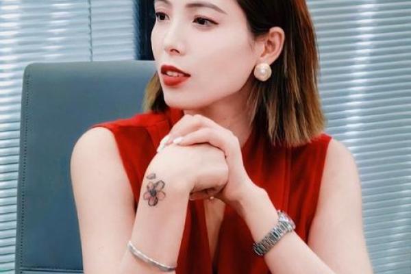 山头命的秘密：如何通过服装颜色提升运势与气场