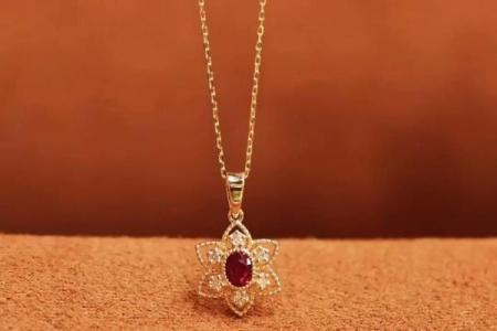 火命人适合佩戴哪些项链？让我们来揭开珠宝背后的秘密！