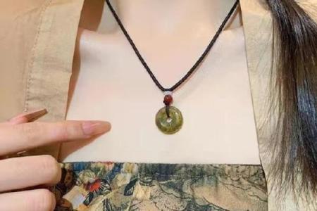 涧下水命的人该如何佩戴饰品？揭秘最佳搭配与风水助力！