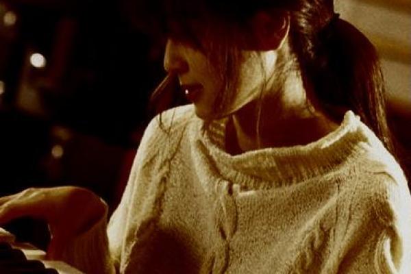 井泉水命人喜欢的颜色：自然之美的深刻印象