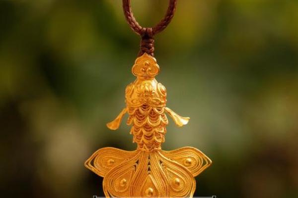 水中金命展现魅力：戴什么招财最合适？