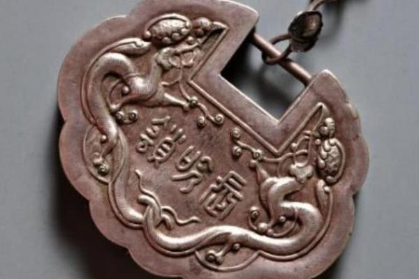 戊土命的秘密解析:它真的是富贵命吗? 戊土命的秘密解析:它真的是富贵命吗?