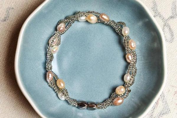 大海水命的首饰搭配指南：让你的气质如海洋般迷人！