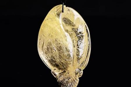 海底金与命理：什么命格最适合搭配海底金的美丽与神秘