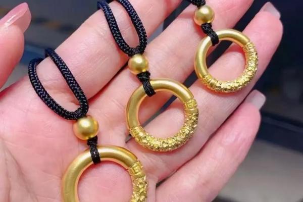 金命者的信物选择：何种饰品最为适合？