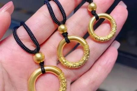 金命者的信物选择：何种饰品最为适合？