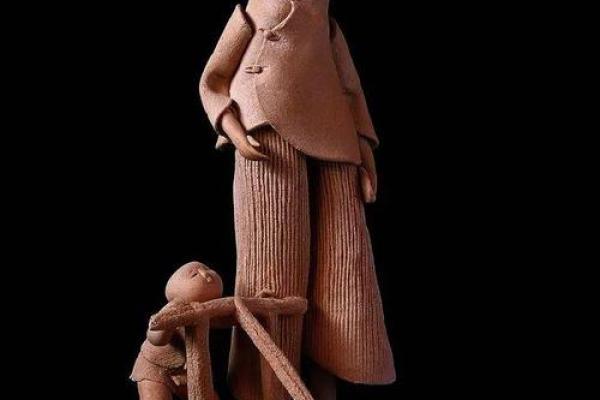 土命人喜爱的雕像：稳重与厚重的艺术之选