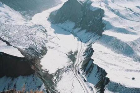 1954年腊月18日的冬日奇遇：迷失与重生的旅程