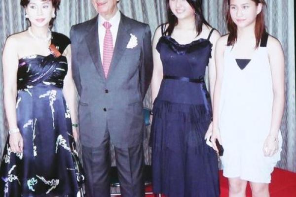 赌王背后的好运:命运与智慧的交融之道 赌王背后的好运:命运与智慧的交融之道