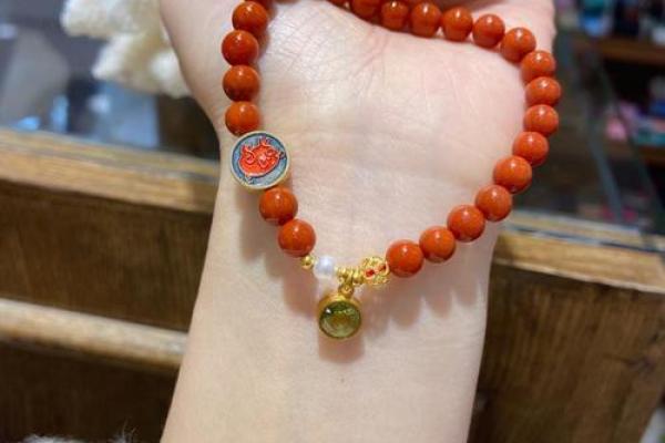 属水命的朋友佩戴什么饰品最合适？揭示水命之秘！