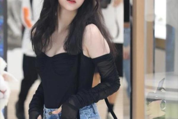 揭秘欧阳娜娜为何命好:才华与机遇的完美结合 揭秘欧阳娜娜为何命好:才华与机遇的完美结合