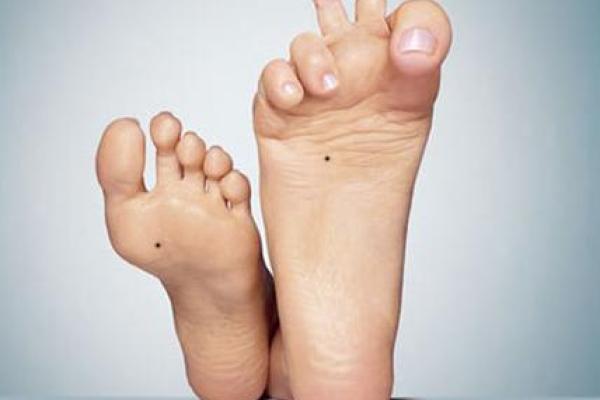 中间脚趾长的人生命运解析:你不知道的秘密 中间脚趾长的人生命运解析:你不知道的秘密