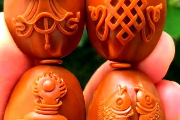 橄榄核雕刻：火命的人生之路与象征图案的深意