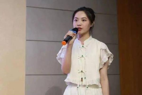 琵琶行中的“命曰”：探寻命运与音乐交织的诗意之旅